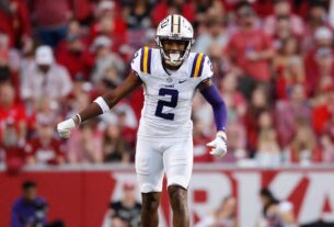 Former LSU WR Kyren Lacy Arrested After Turning Himself In Following Fatal Car Crash